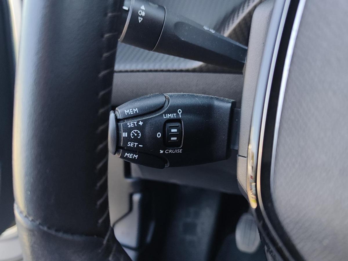 peugeot-2008-2023-gasolina-1199cc