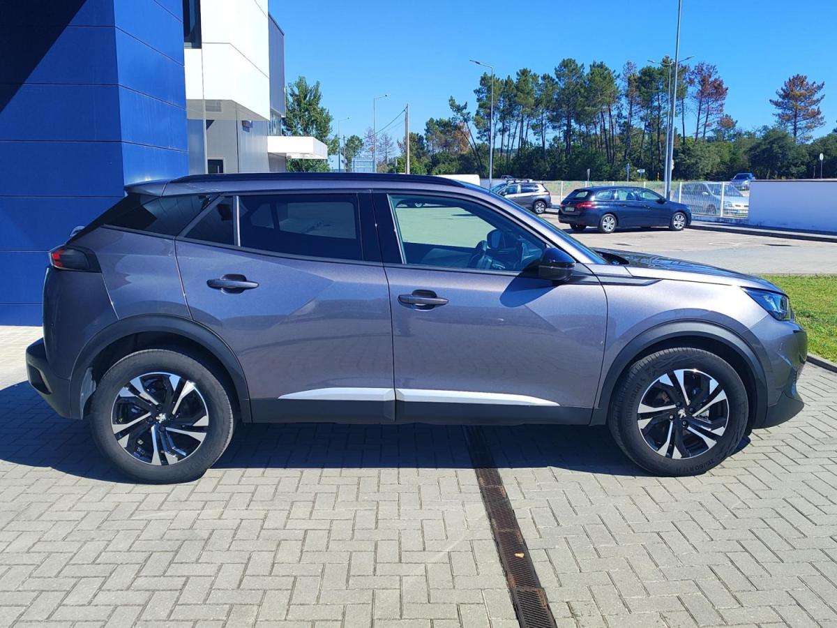 peugeot-2008-2023-gasolina-1199cc
