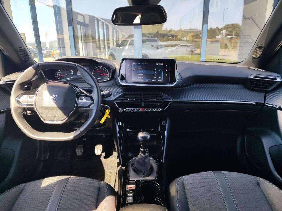 peugeot-2008-2023-gasolina-1199cc