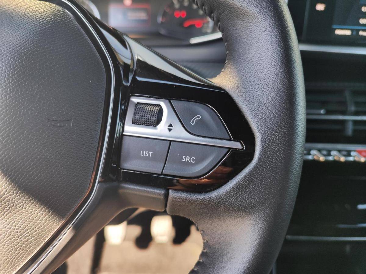 peugeot-2008-2023-gasolina-1199cc