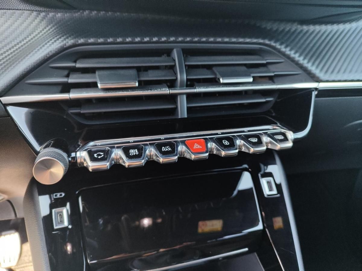 peugeot-2008-2023-gasolina-1199cc