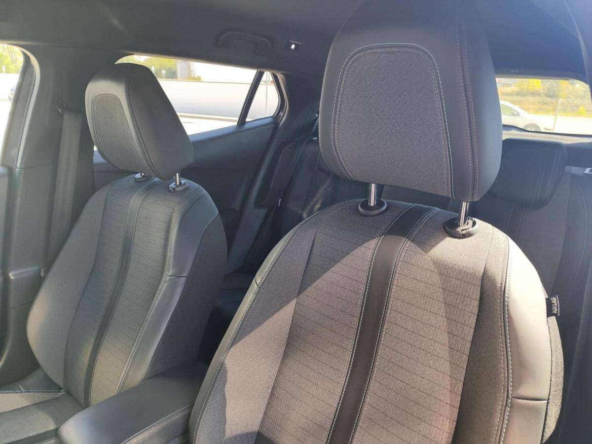 peugeot-2008-2023-gasolina-1199cc