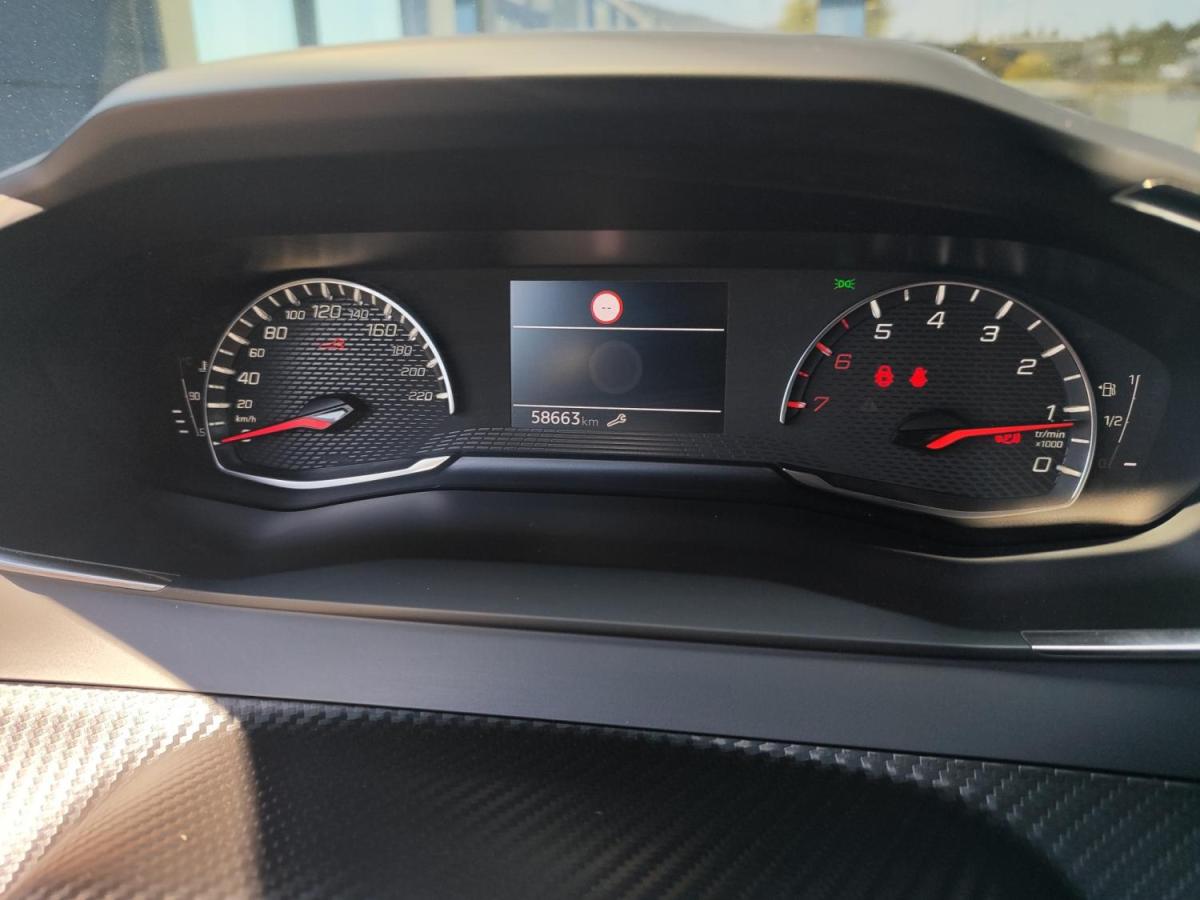 peugeot-2008-2023-gasolina-1199cc