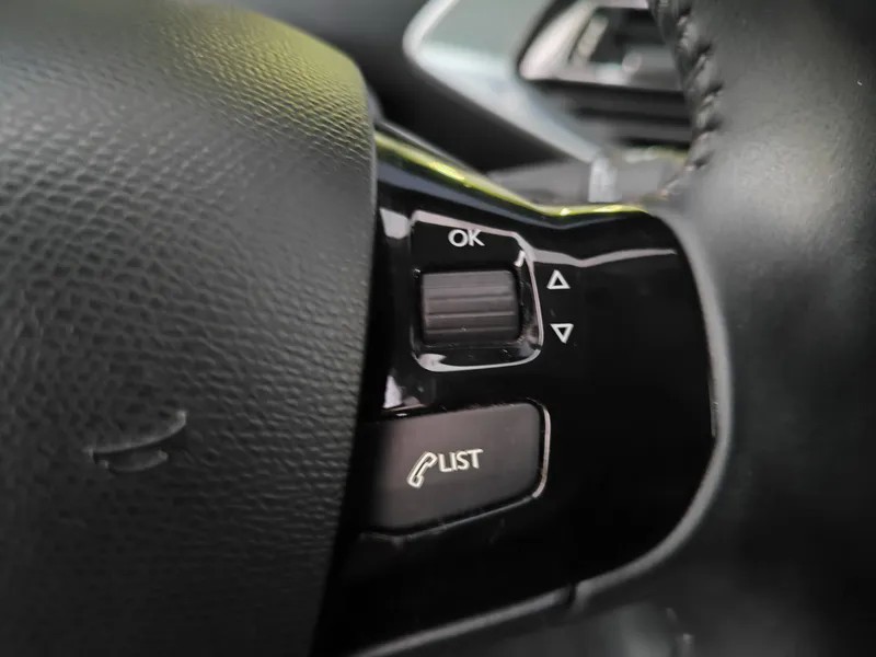 peugeot-308-sw-2021-diesel-1499cc