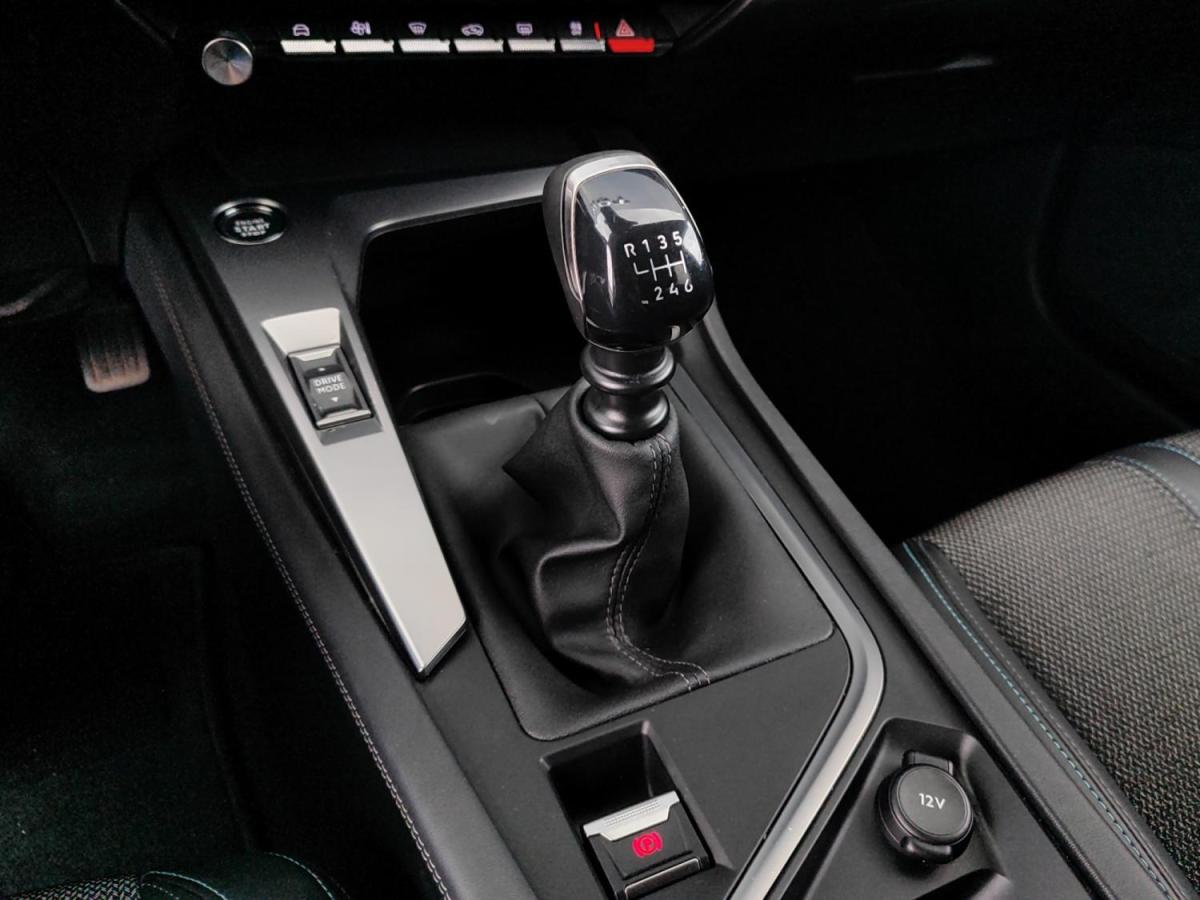 peugeot-308-2022-gasolina-1199cc