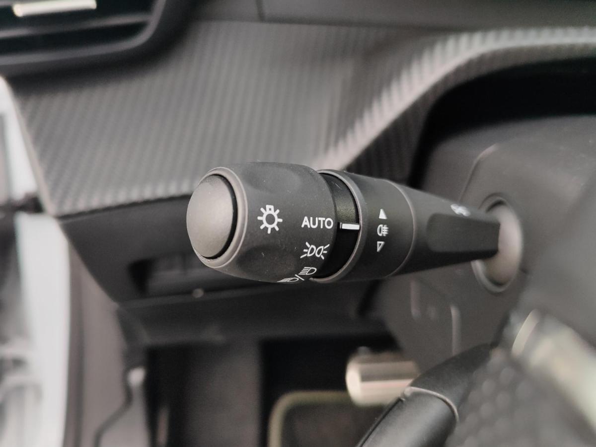 peugeot-208-2026-gasolina-1199cc