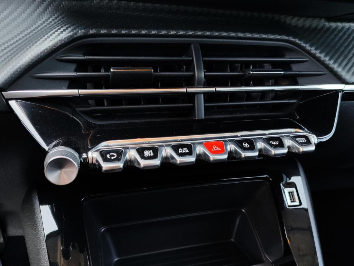 peugeot-208-2021-gasolina-1199cc