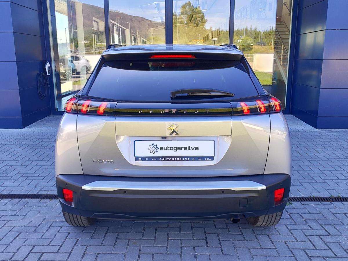peugeot-2008-2022-gasolina-1199cc