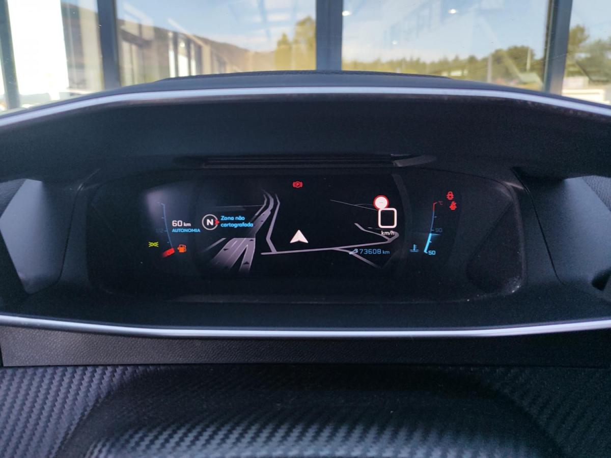 peugeot-2008-2022-gasolina-1199cc