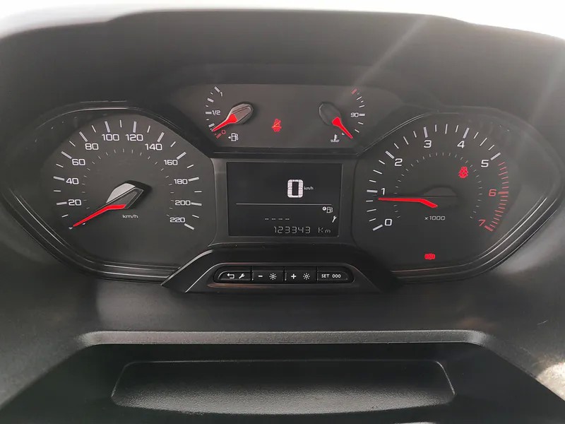 peugeot-partner-2022-diesel-1460cc