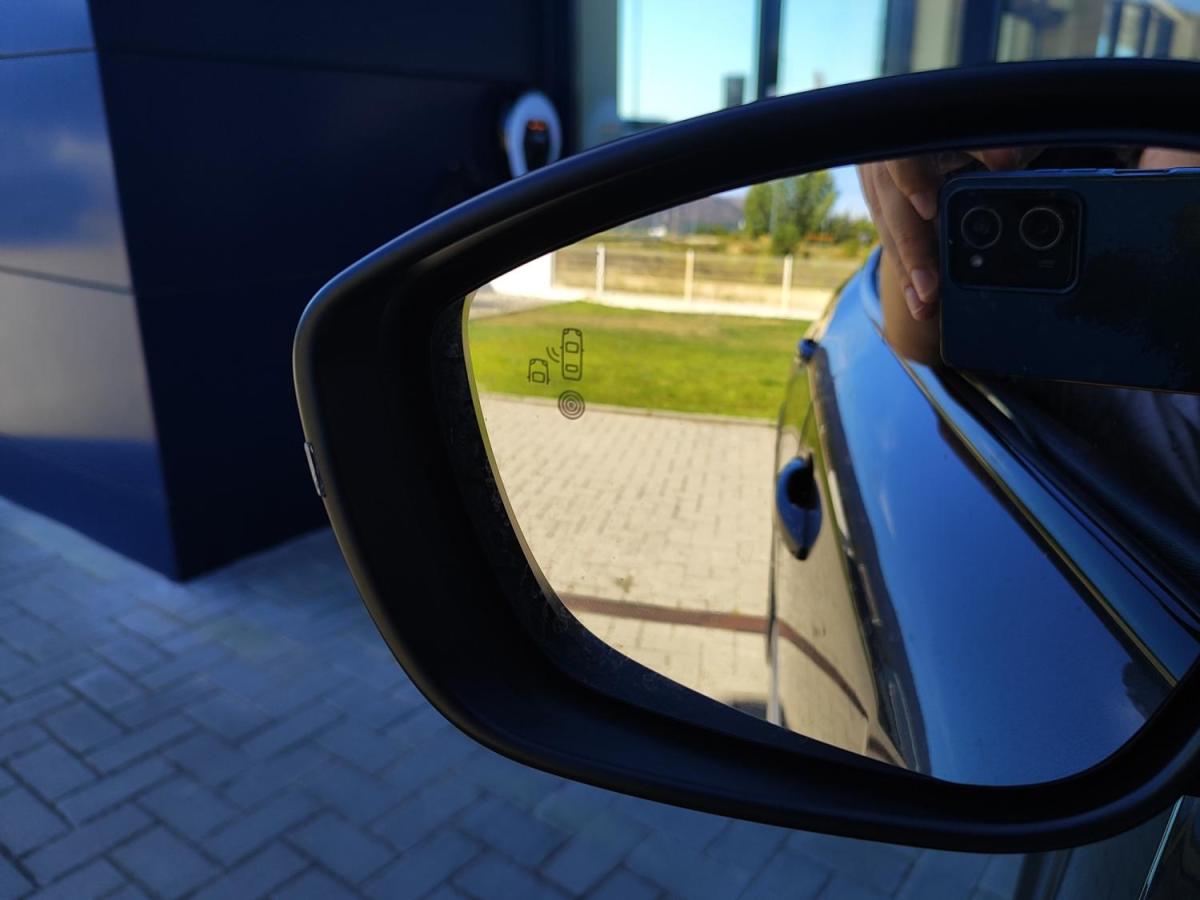 peugeot-2008-2021-gasolina-1199cc