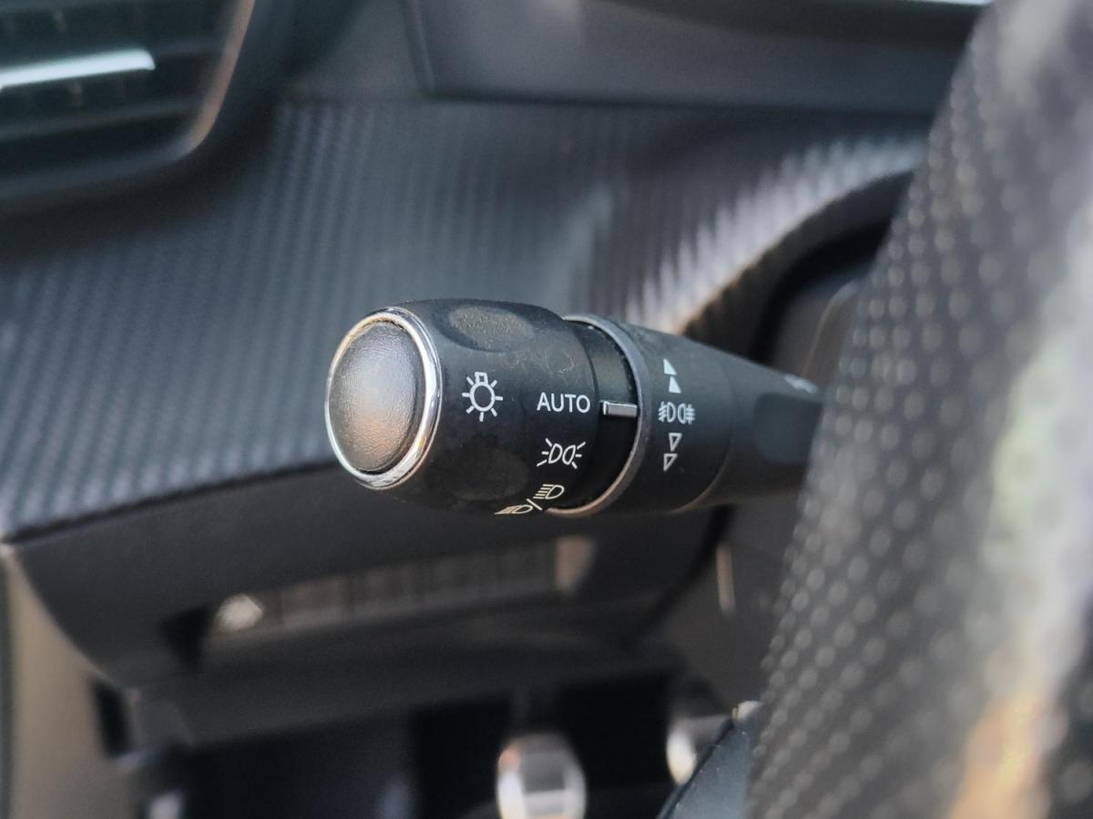 peugeot-2008-2020-gasolina-1199cc