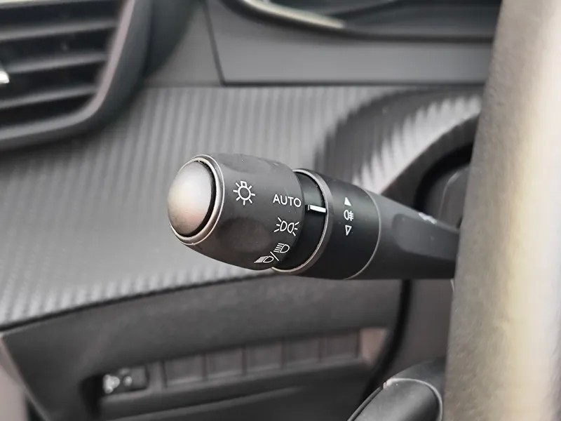 peugeot-2008-2025-gasolina-1199cc
