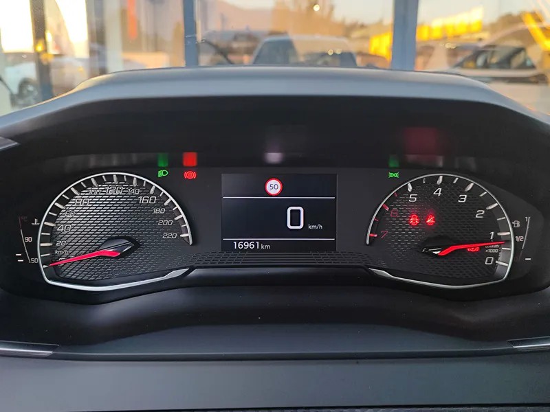 peugeot-2008-2025-gasolina-1199cc