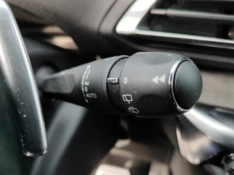 peugeot-3008-2023-hibrido-a-gasolina-1598cc