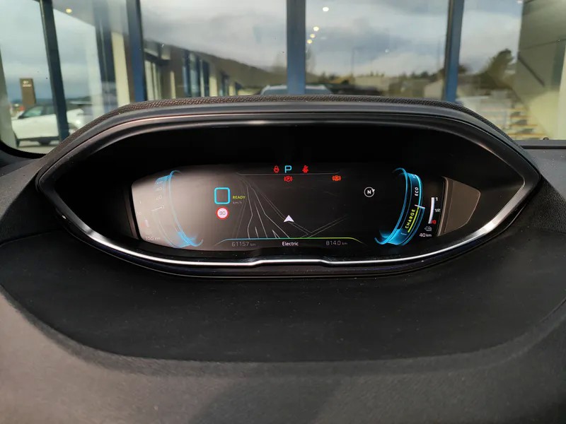 peugeot-3008-2023-hibrido-a-gasolina-1598cc
