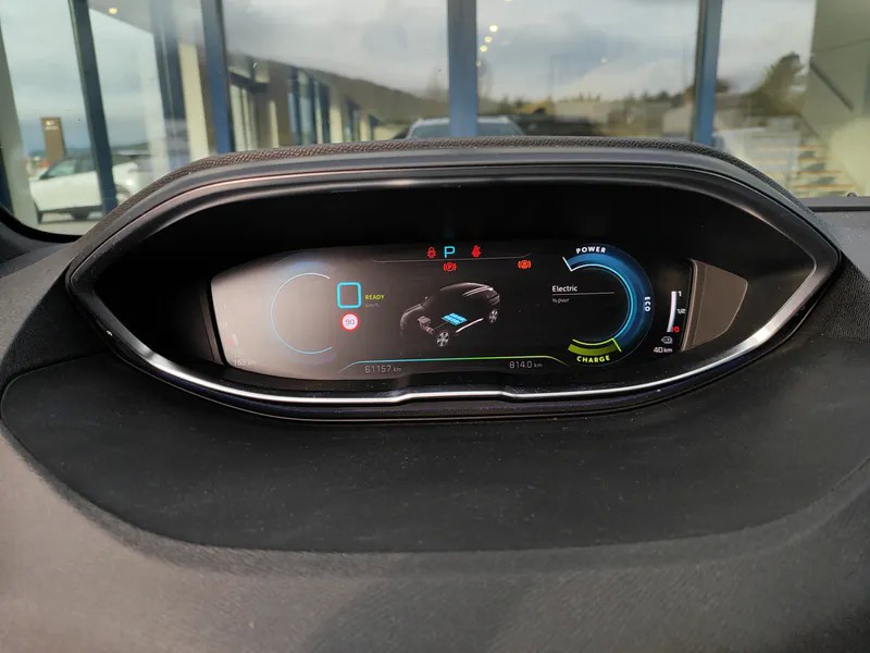 peugeot-3008-2023-hibrido-a-gasolina-1598cc