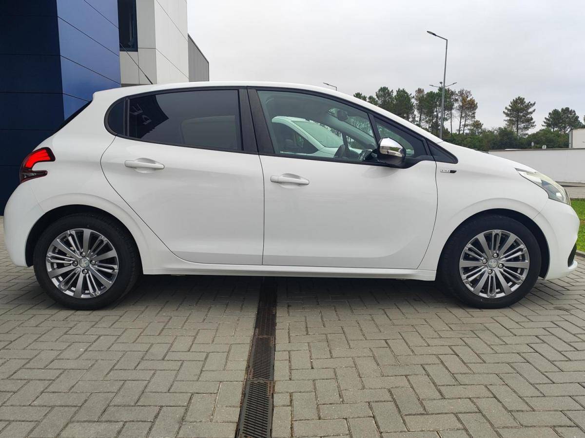peugeot-208-2016-diesel-1560cc