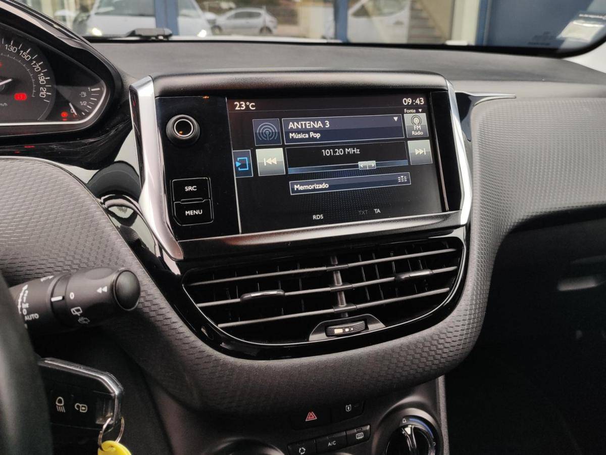 peugeot-208-2016-diesel-1560cc