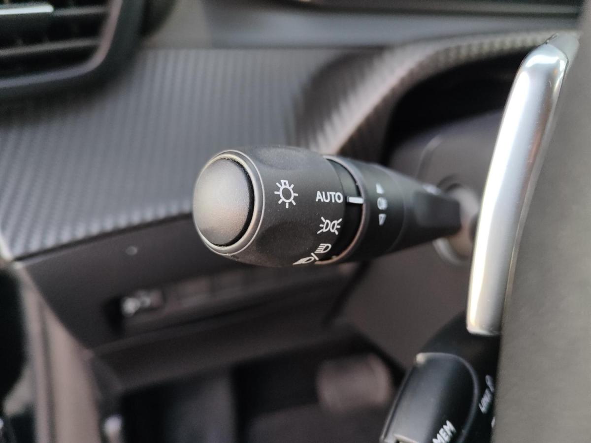 peugeot-208-2025-gasolina-1199cc