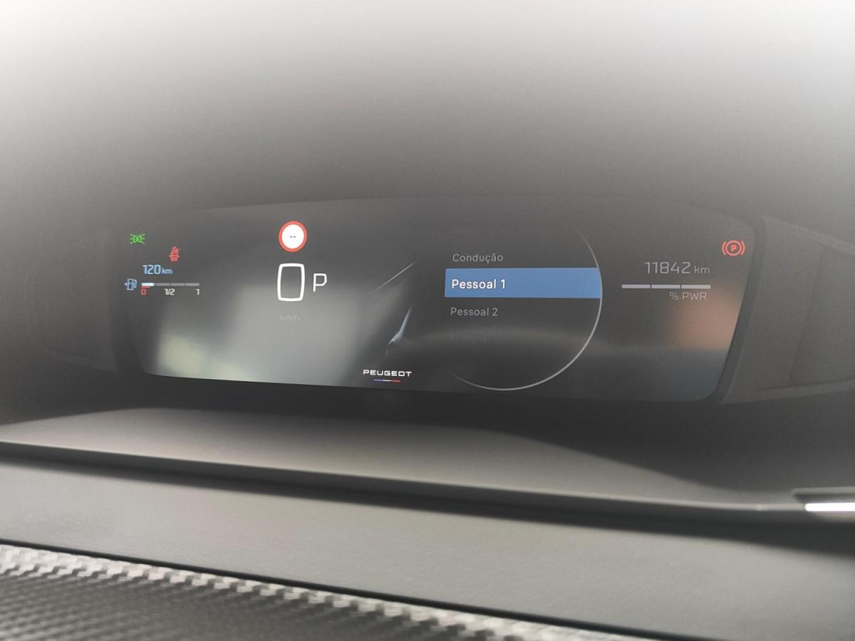 peugeot-208-2025-gasolina-1199cc