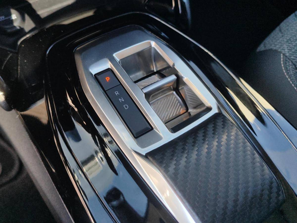 peugeot-208-2026-gasolina-1199cc