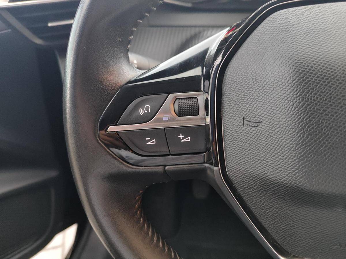peugeot-208-2021-gasolina-1199cc