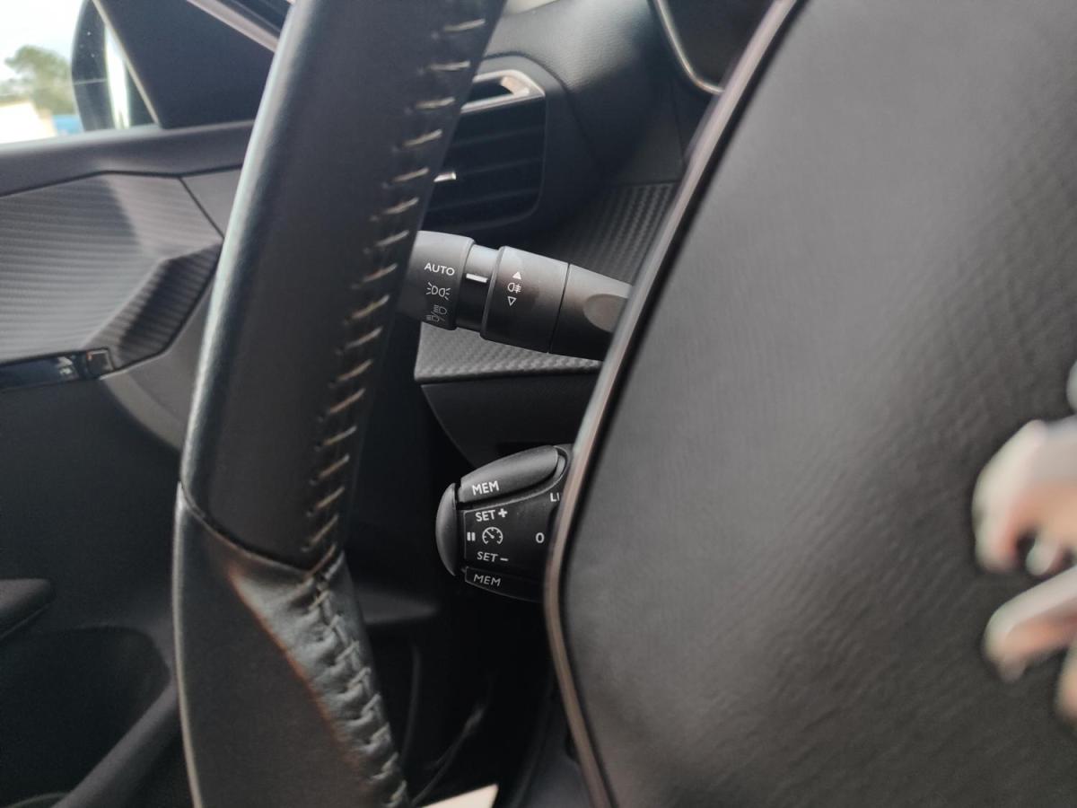 peugeot-208-2021-gasolina-1199cc