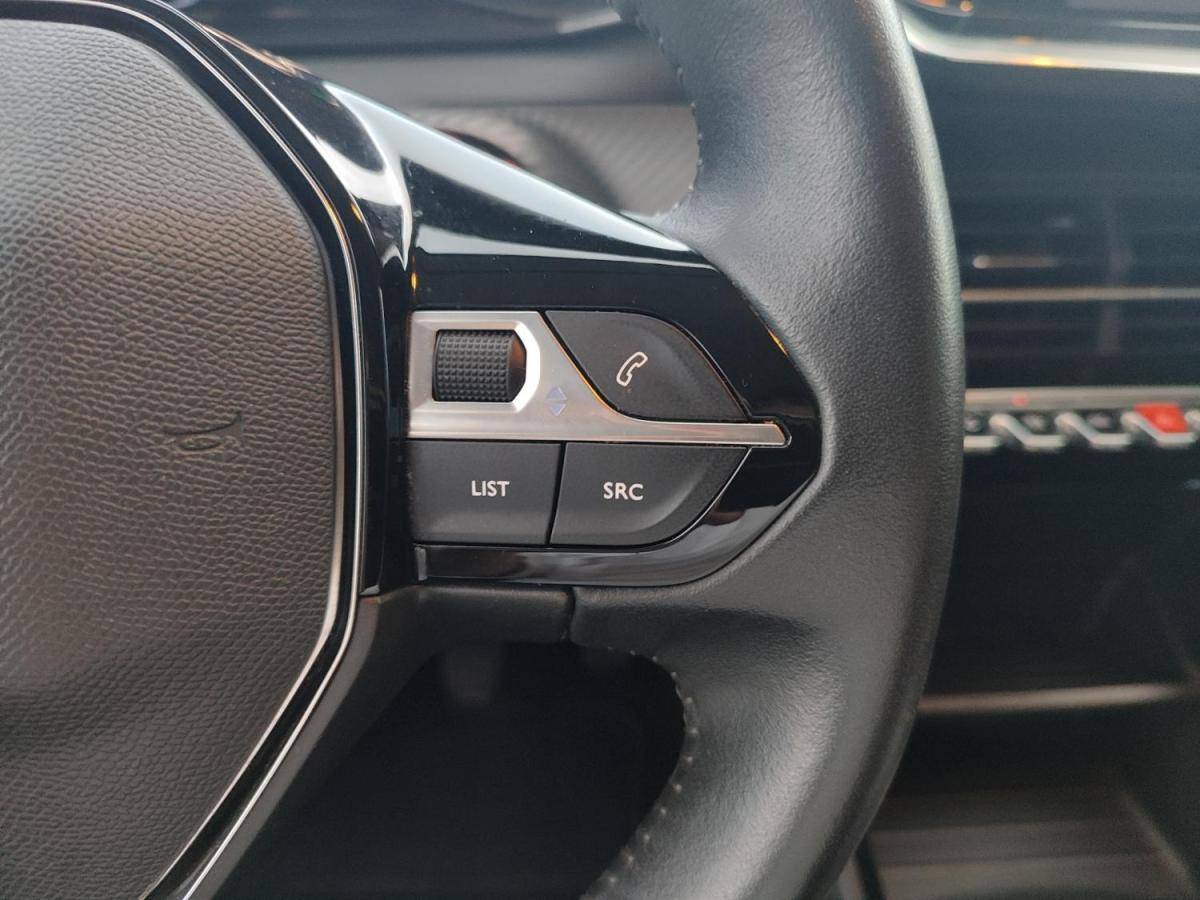 peugeot-208-2021-gasolina-1199cc