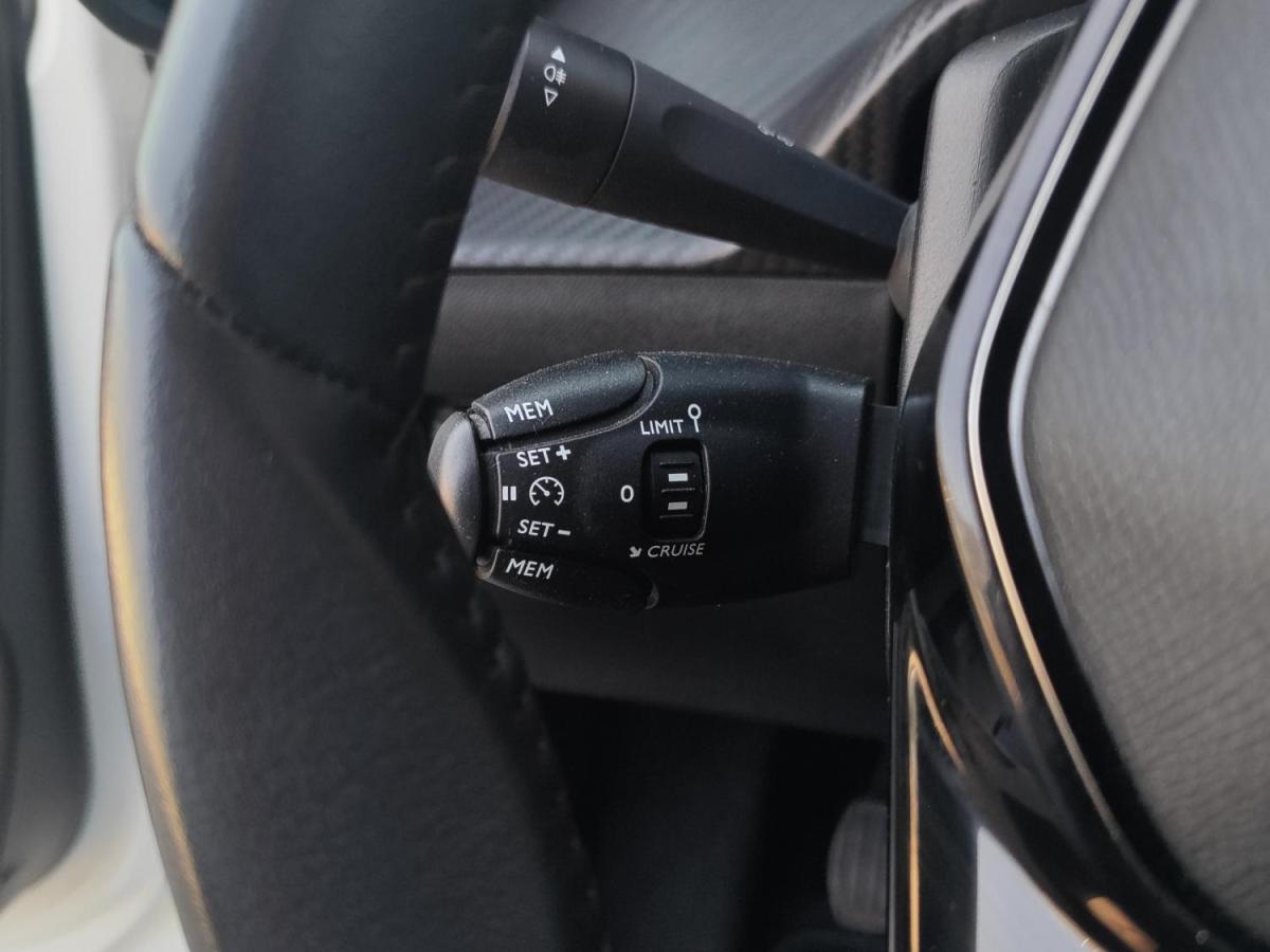 peugeot-208-2022-gasolina-1199cc