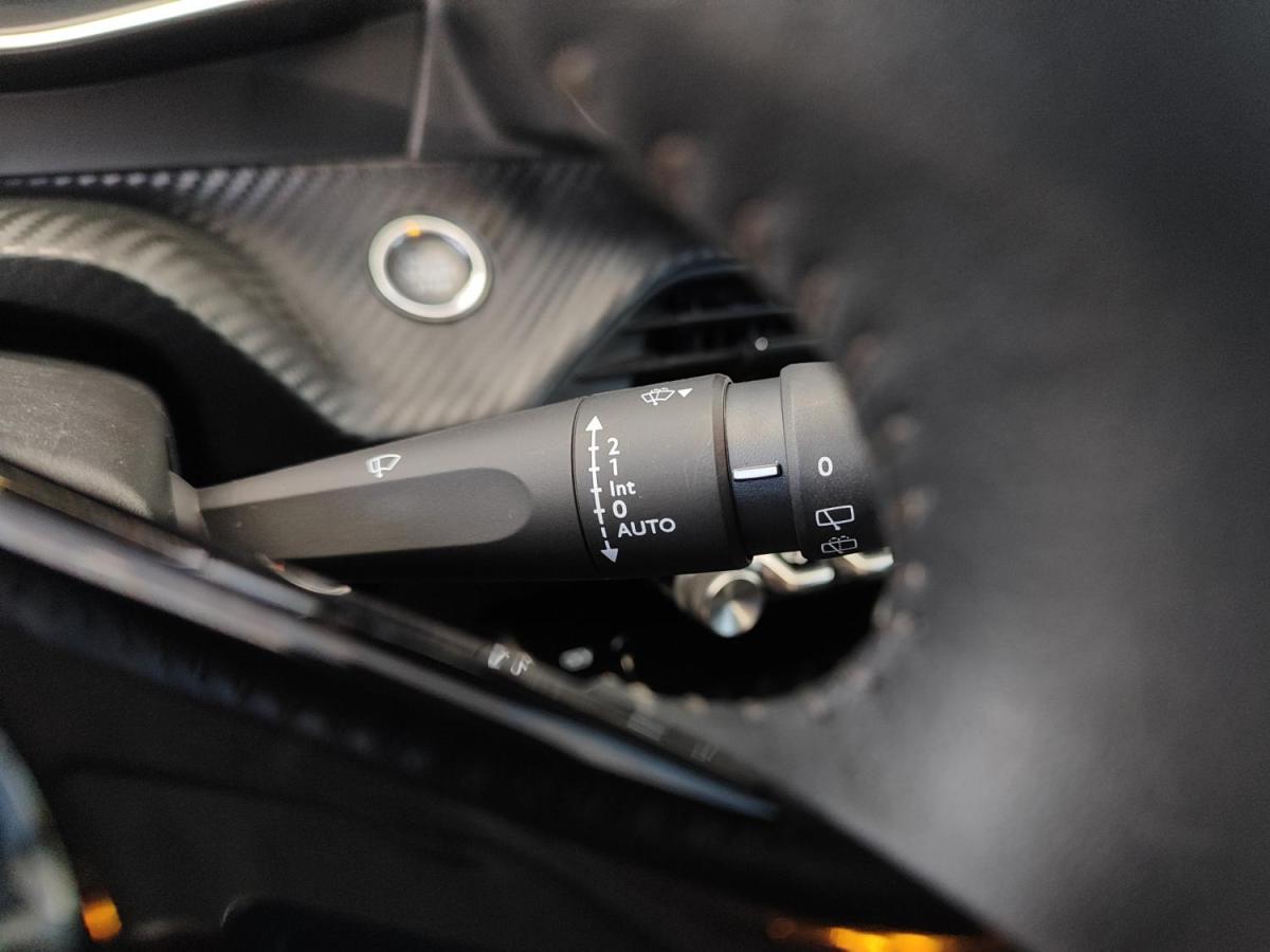 peugeot-208-2022-gasolina-1199cc