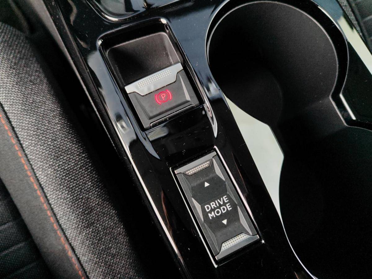 peugeot-e-208-2021-eletrico-0cc
