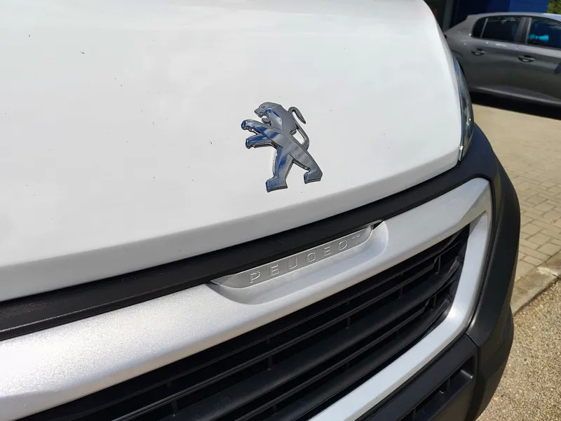 peugeot-boxer-2022-diesel-2179cc