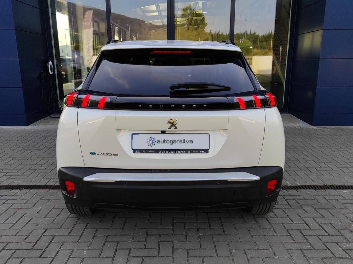 peugeot-e-2008-2022-eletrico-0cc