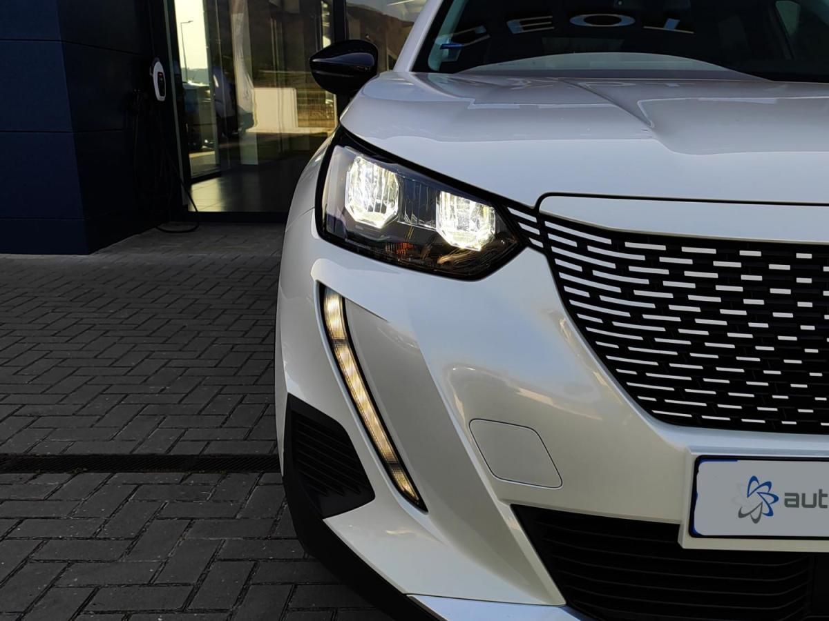 peugeot-e-2008-2022-eletrico-0cc
