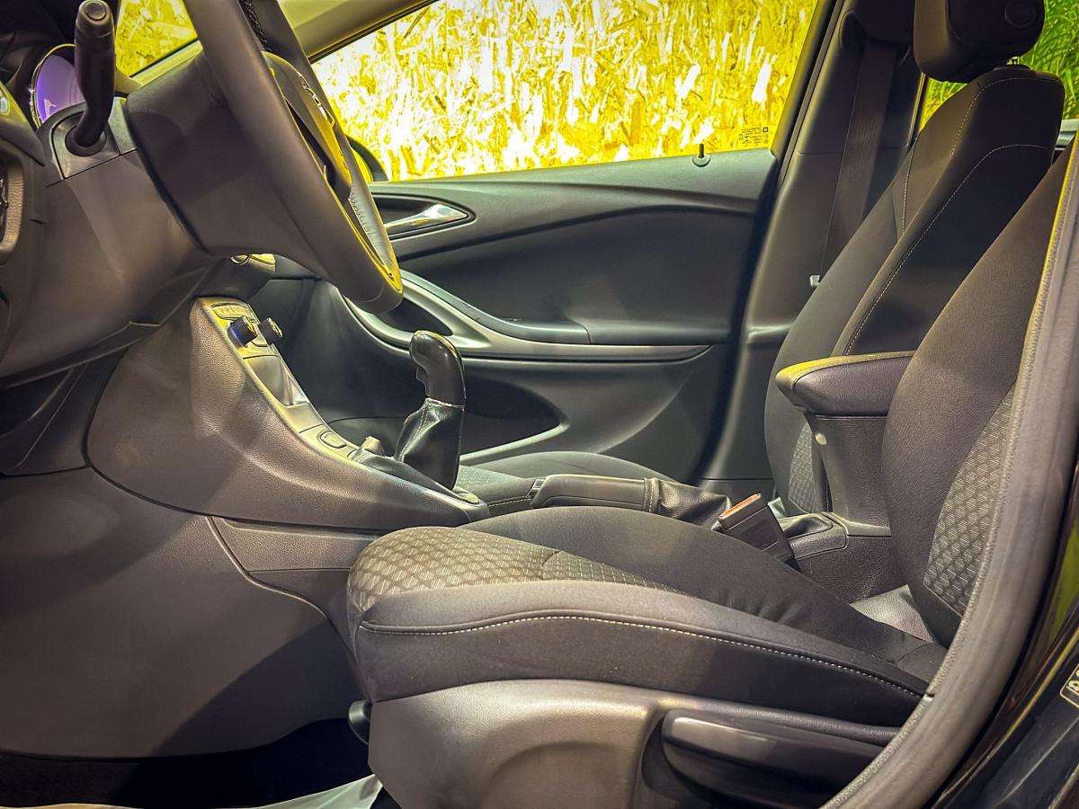 opel-astra-2017-diesel-1598cc