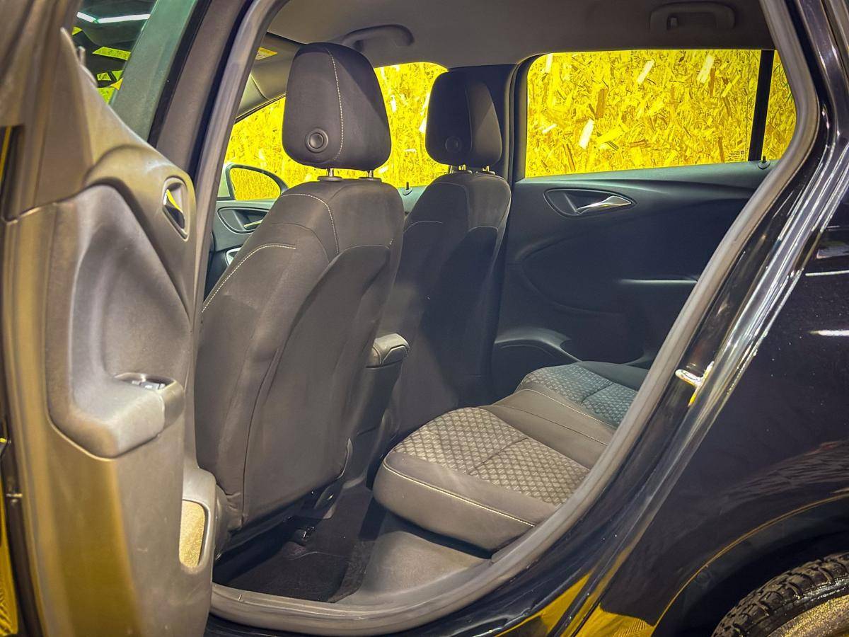 opel-astra-2017-diesel-1598cc