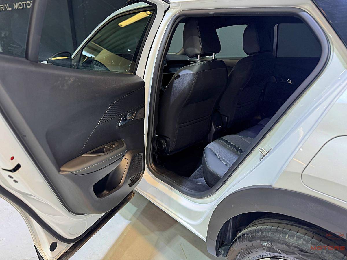 peugeot-2008-2023-gasolina-1199cc