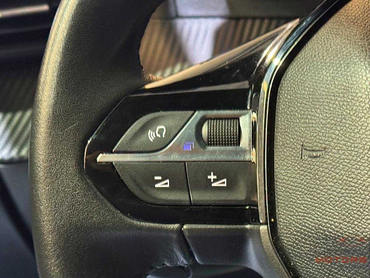 peugeot-2008-2023-gasolina-1199cc