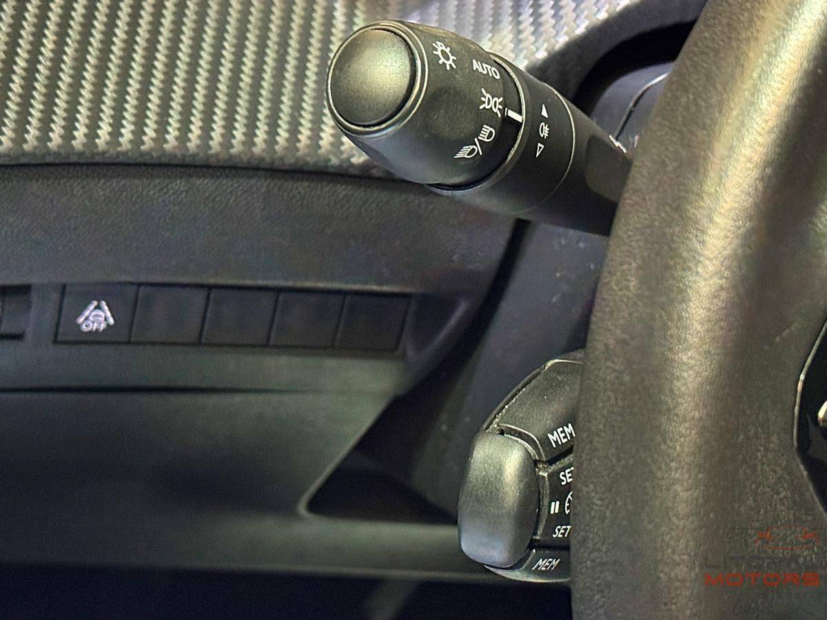 peugeot-2008-2023-gasolina-1199cc