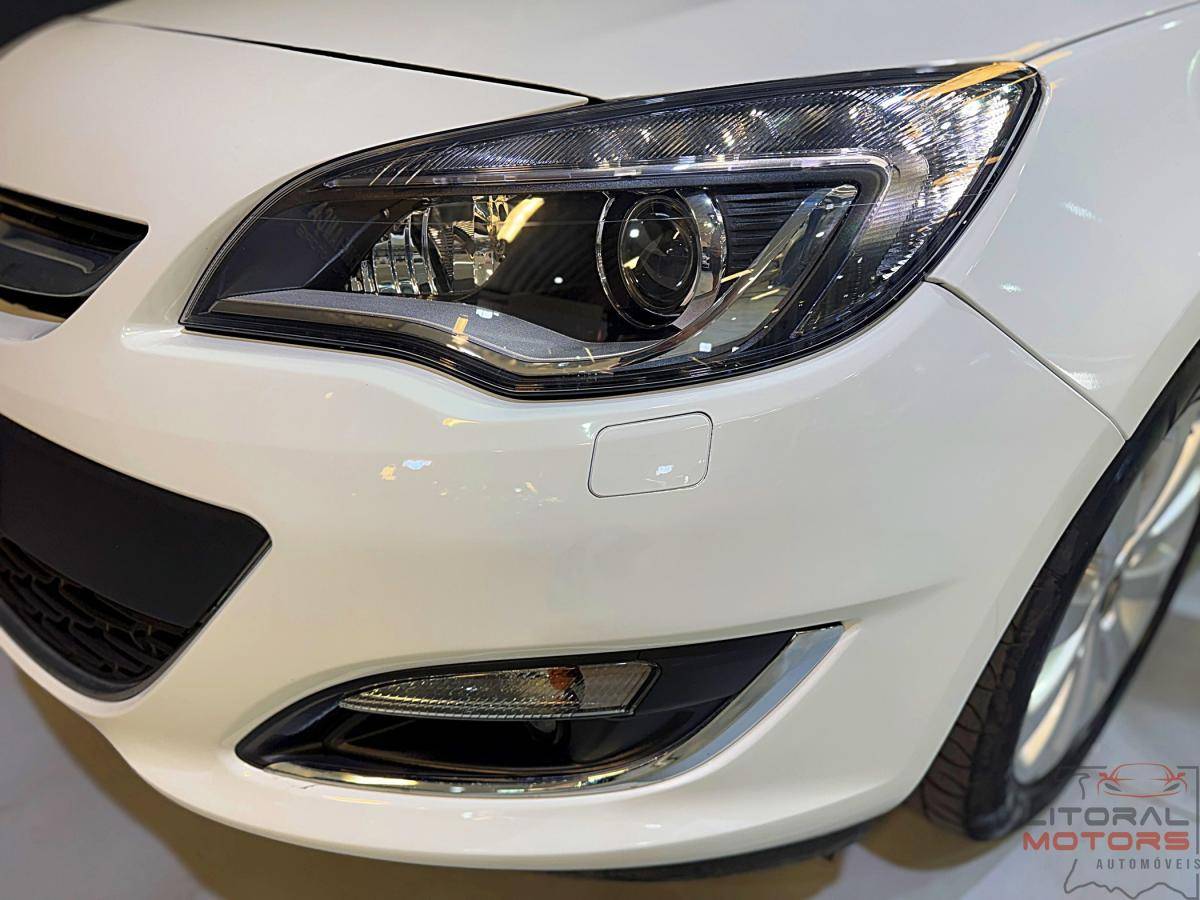 opel-astra-sport-tourer-2015-diesel-1598cc