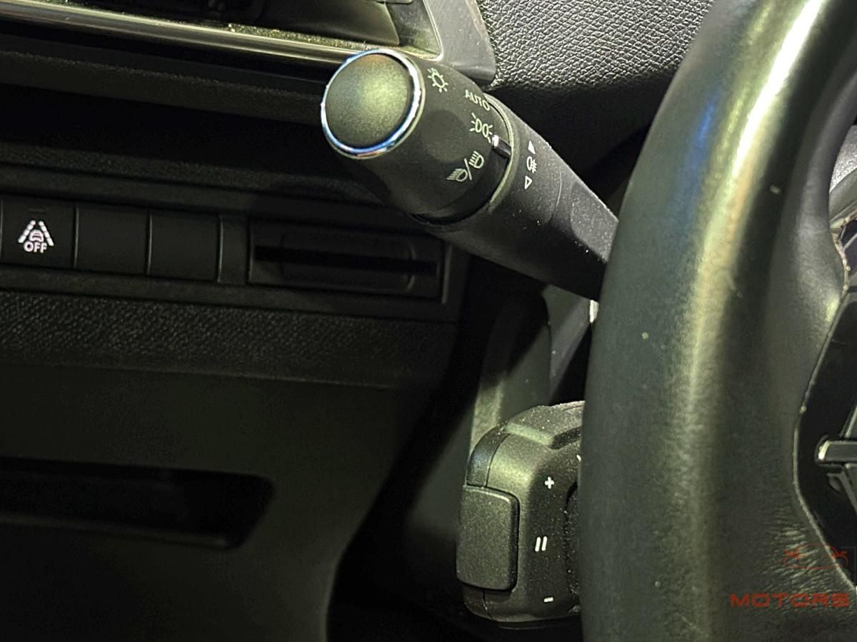 peugeot-5008-2023-gasolina-1199cc