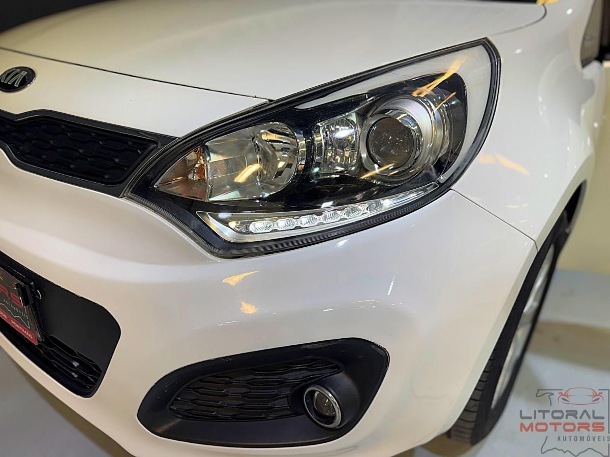 kia-rio-2013-diesel-1120cc