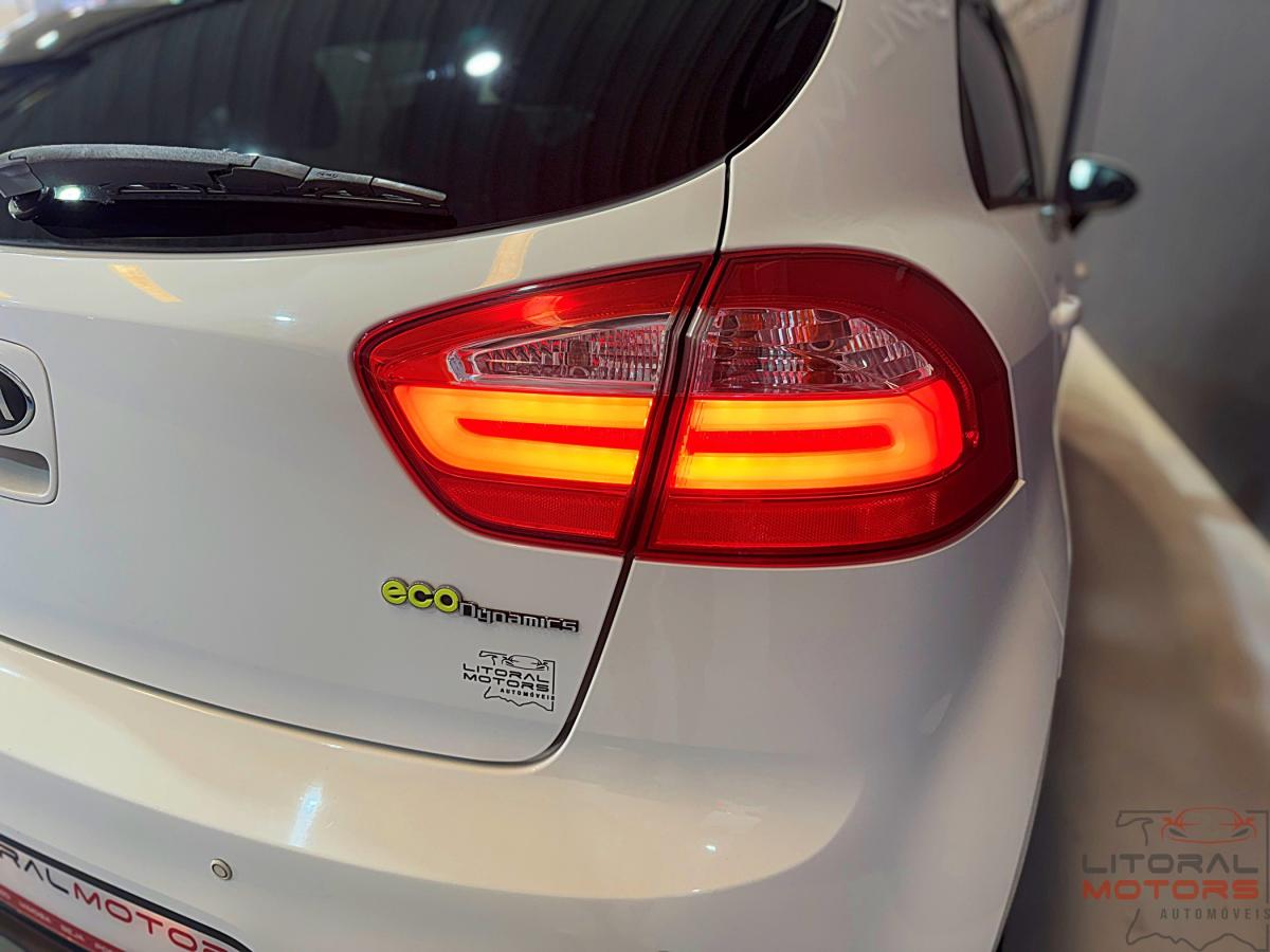 kia-rio-2013-diesel-1120cc