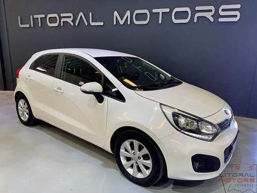 kia-rio-2013-diesel-1120cc