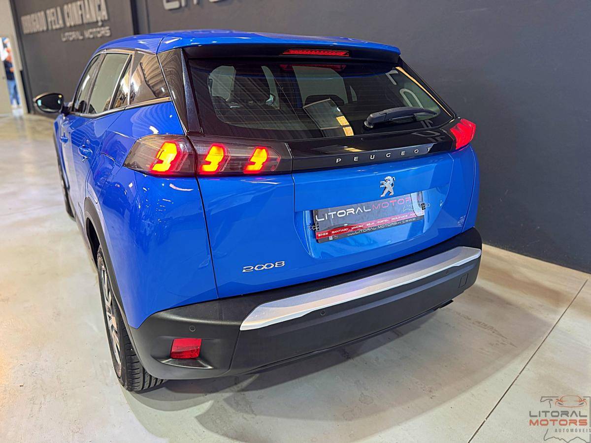 peugeot-2008-2023-gasolina-1199cc