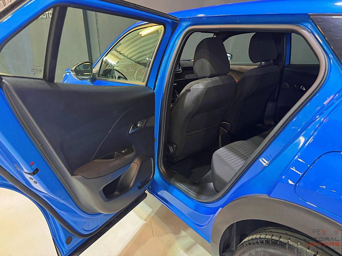 peugeot-2008-2023-gasolina-1199cc