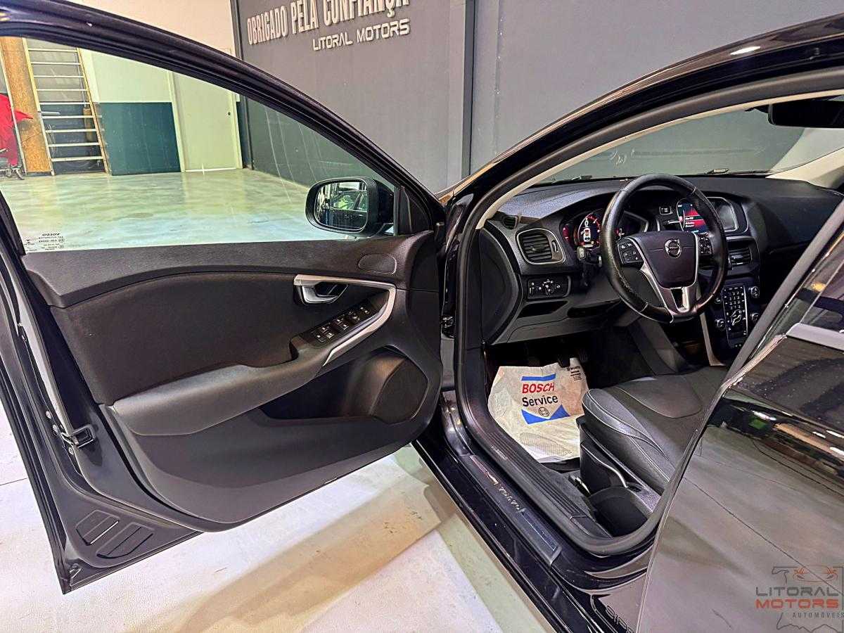 volvo-v40-2016-diesel-1969cc