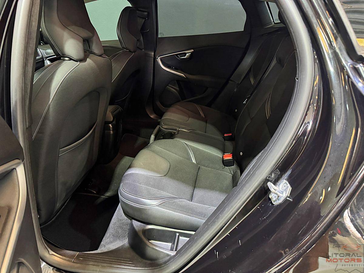 volvo-v40-2016-diesel-1969cc