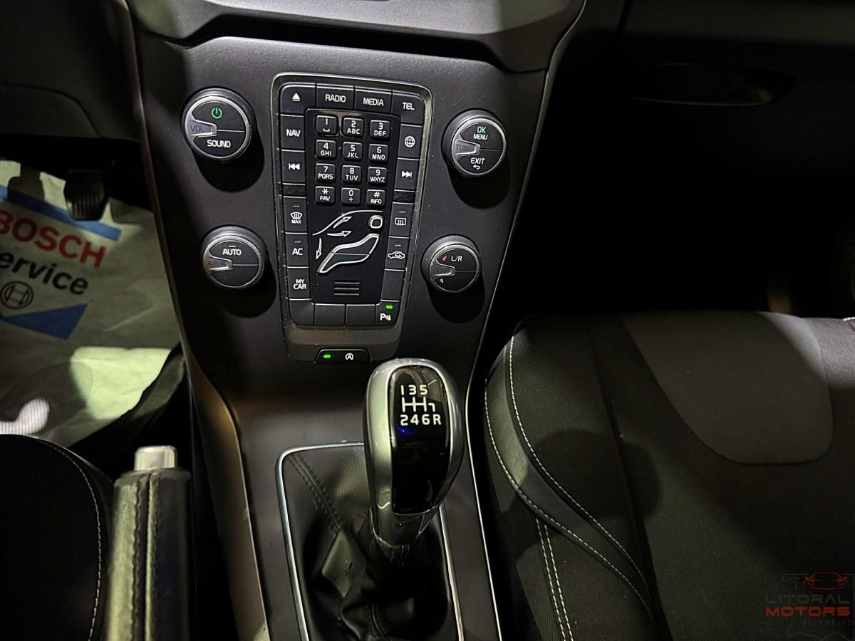 volvo-v40-2016-diesel-1969cc